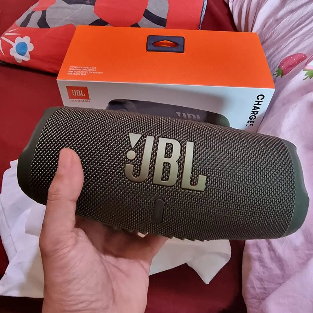 Parlante JBL Charge 5: Sonido Potente y Calidad Superior 🎶